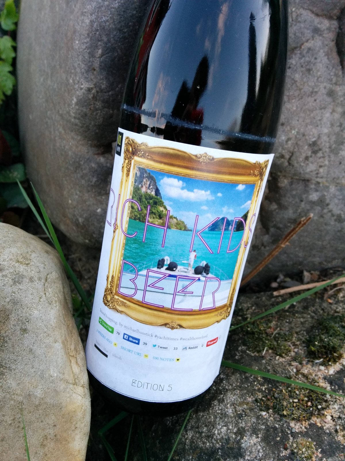An edition 5 bottle, without wordmark, in the street